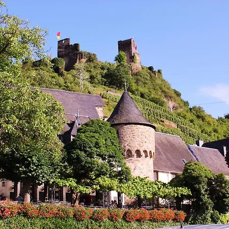 Zur Burg Eltz *